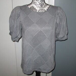 Ava James size Medium black/white blouse